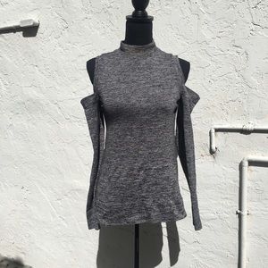 Zella Athletic Wear cold-shoulder long sleeve 🦩